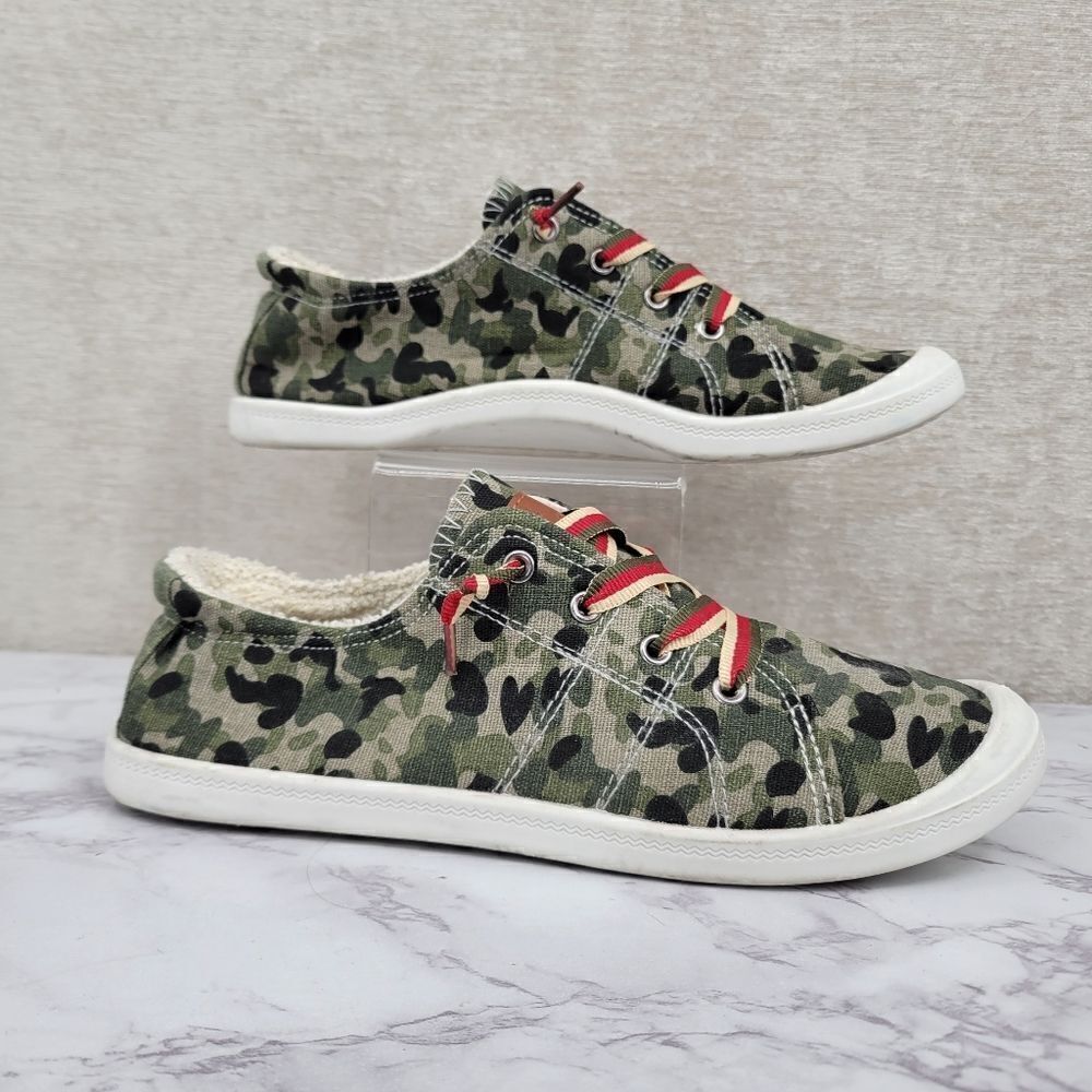 Vintage Havana Fly Star Low Top Sneakers Women's Size 7.5 Camo Red Cream Laces